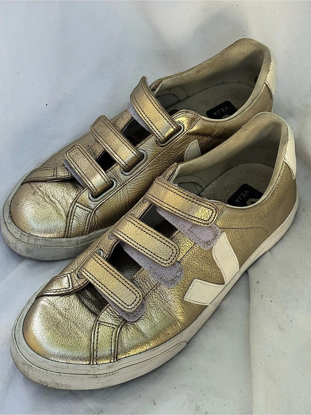 Veja Esplar Metallic Gold & White Sneakers US 10/ EU 41